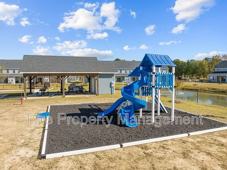2608 Sailor Rose Ln #B — Photo 61