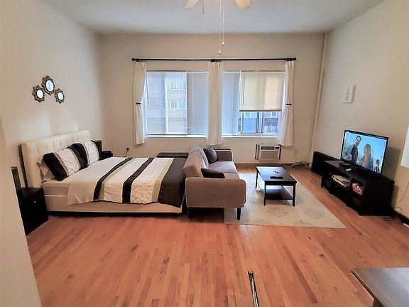 3rd image of 255 W 55th St APT 3B