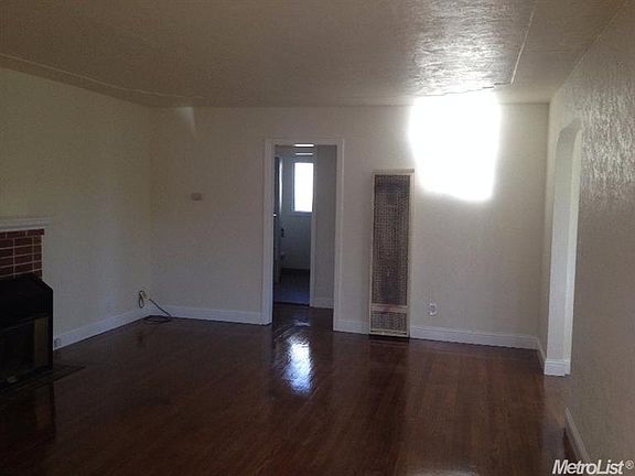 5th image of 2430 E Park St
