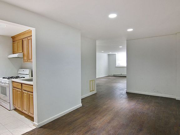 2nd image of 8470 129th St APT Ln