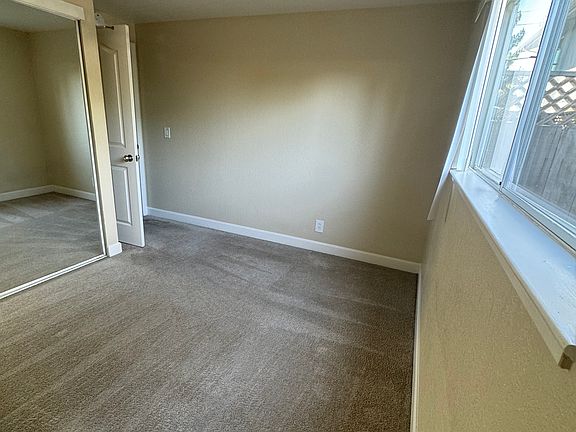 5th image of 1565 Monroe St #5