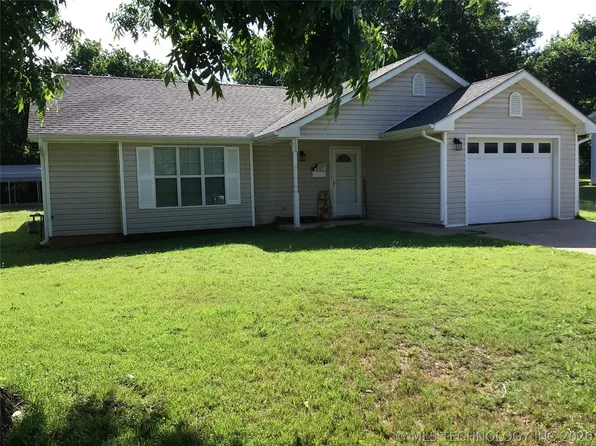 308 N 4th St, Davis, OK 73030