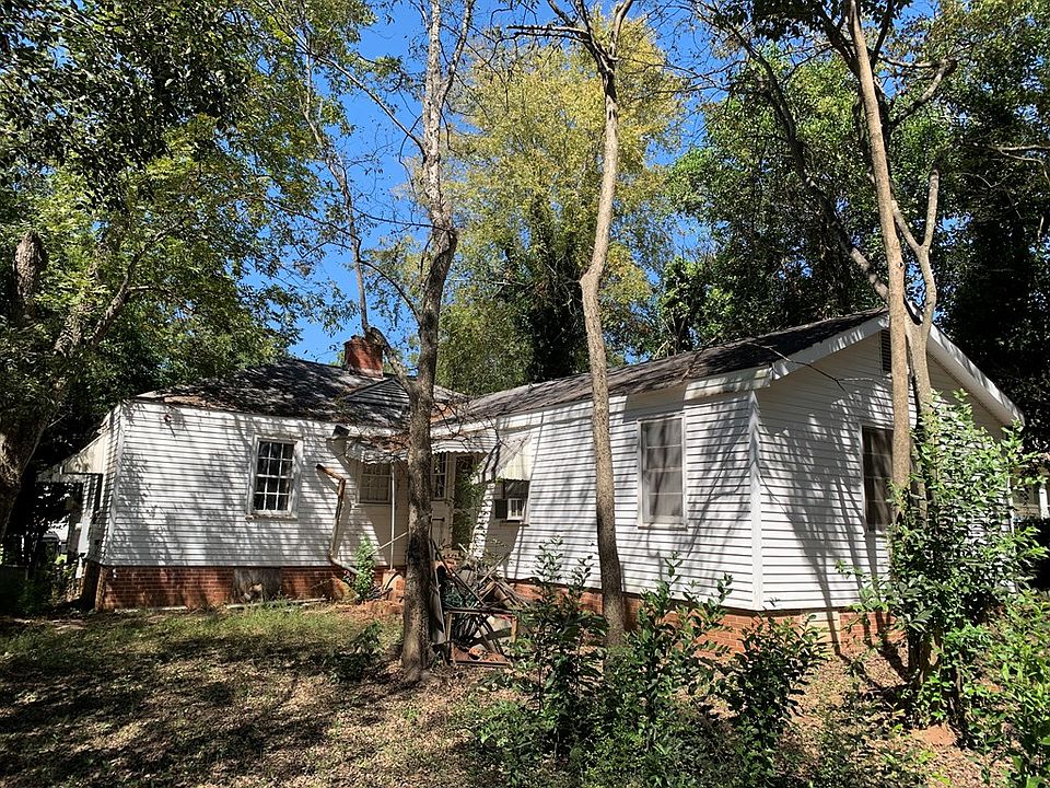 2nd image of 809 Matheson Rd
