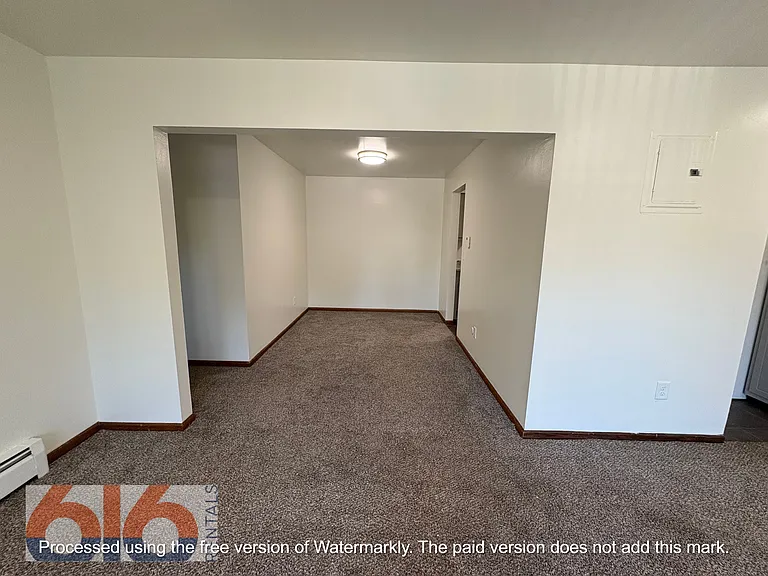 660 56th St SE #12 — Photo 5