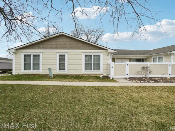 22768 Renford St, Novi, MI 48375