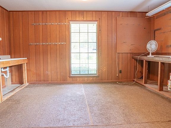 3rd image of 603 Briarwood Ln