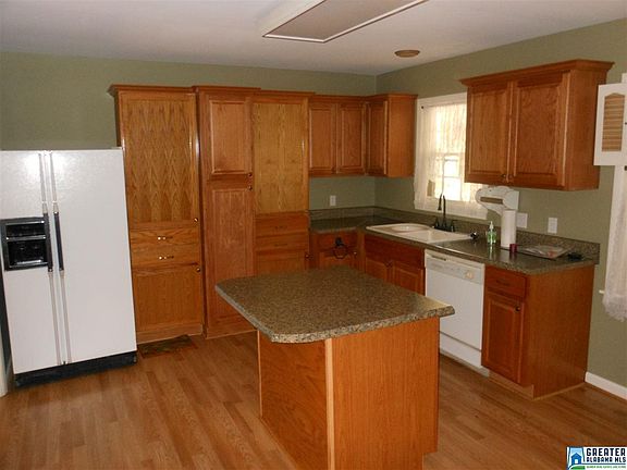 4th image of 909 Heritage Dr
