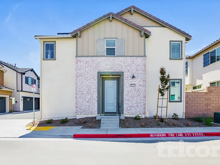31695 Hans Dr — Photo 1