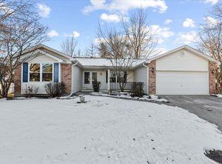 9 Olde Warwick Ct, Saint Charles, MO