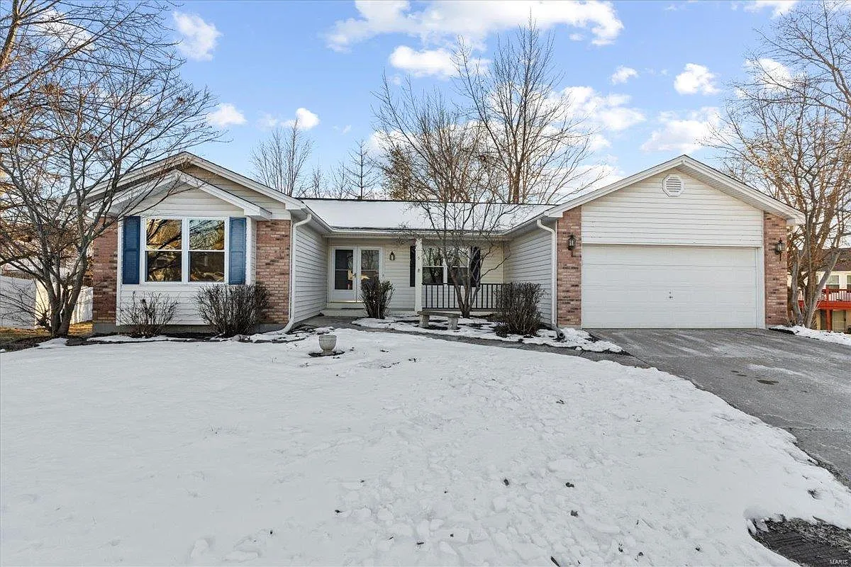 9 Olde Warwick Ct photo 1