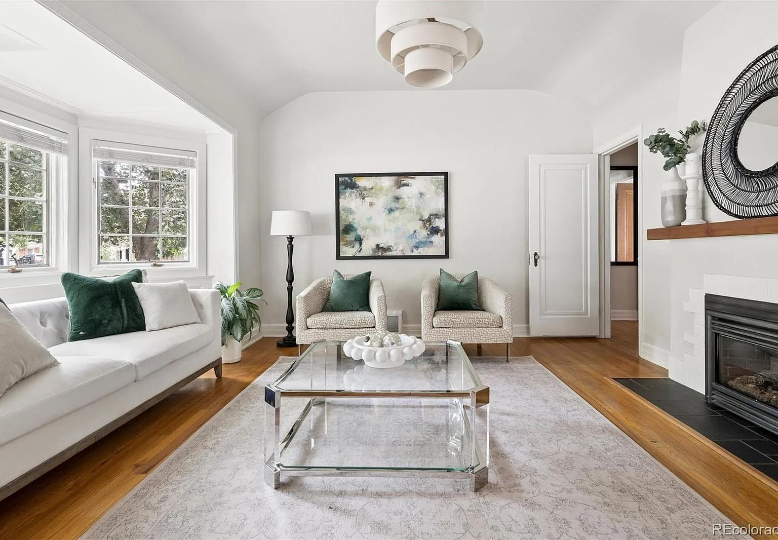 3 bed, 3.0 bath, 2103 sqft, $5,000 — Photo 3
