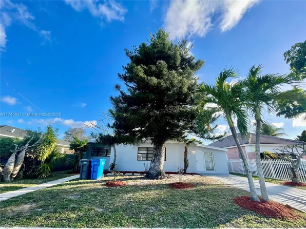 4530 SW 26th St, Hollywood, FL 33023