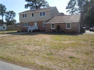 17 Fairway Dr, Portsmouth, VA 23701
