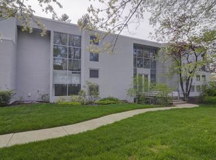 2232 Sheridan Rd, Highland Park, IL 60035