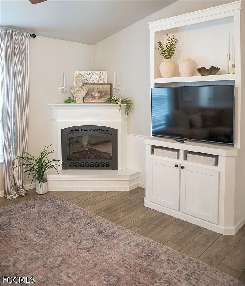 3 bed, 2.0 bath, 1224 sqft, $1,800 — Photo 4