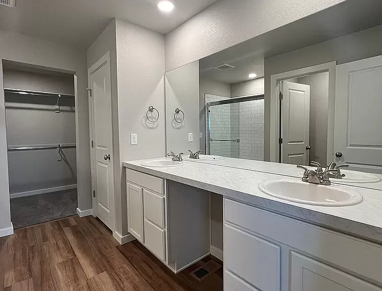 3655 Ronald Reagan Ave — Photo 28