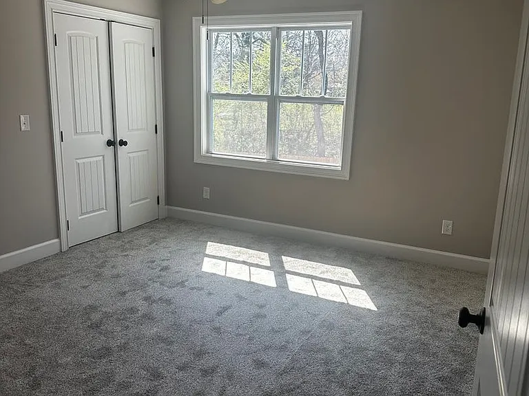 1223 S Main St — Photo 13