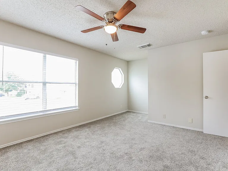 6102 Candletree — Photo 13
