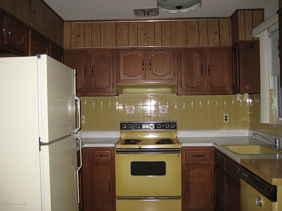 4th image of 38 Monticello Dr #A
