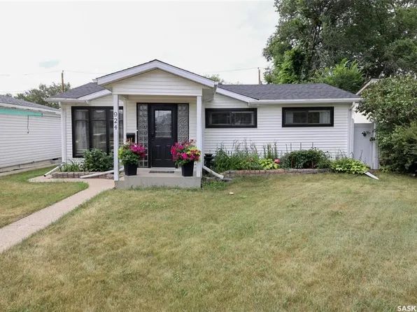 924 Campbell STREET, Regina, SK S4T 5P3