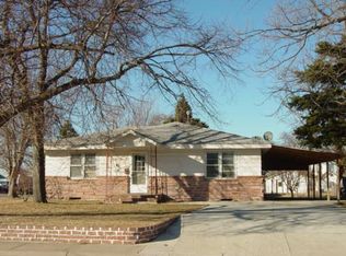 411 W Spruce St, Lexington, NE 68850
