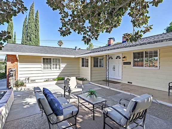 3rd image of 1230 Diablo Way