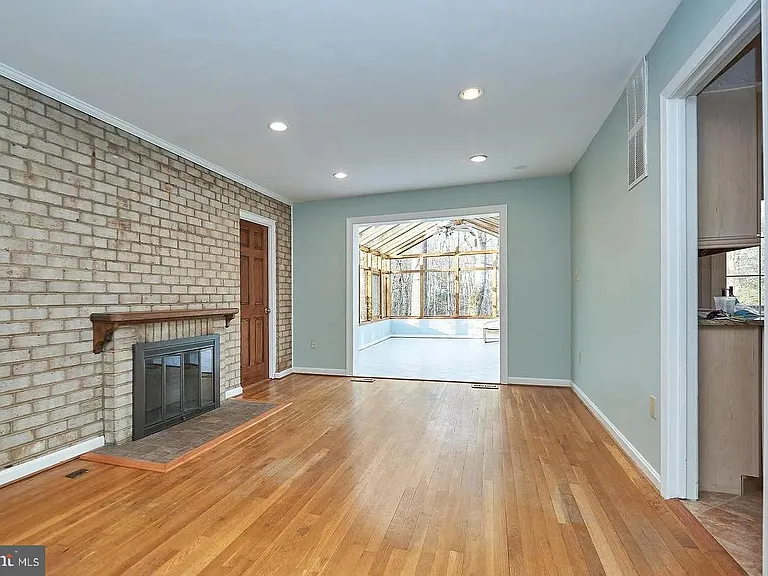 11312 Myrtle Ln — Photo 6