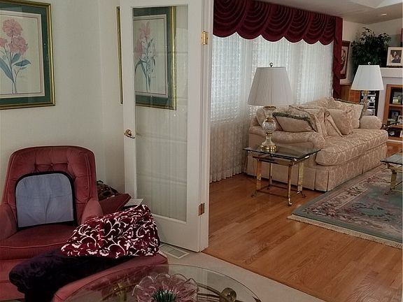5th image of 8207 20th Ln SE