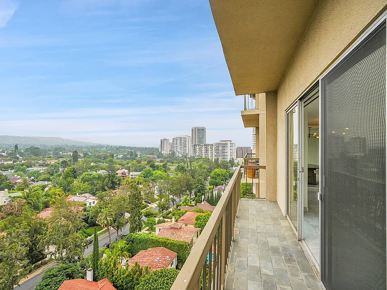 10747 Wilshire Blvd #1407 — Photo 33