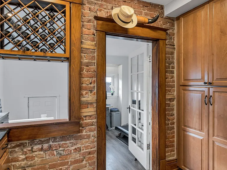 455 N Pearl St — Photo 13