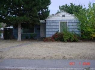 148 E St SE, Ephrata, WA 98823
