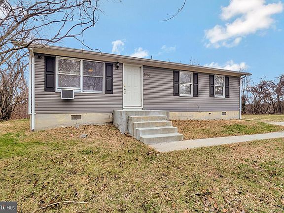 2nd image of 7266 Strawberry Pl