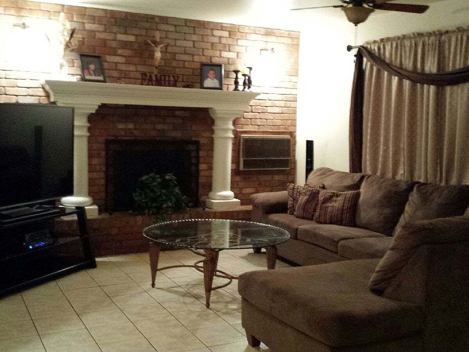 2nd image of 2146 N Olive