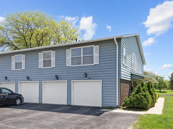 784 Leicester Rd #784, Elk Grove Village, IL 60007