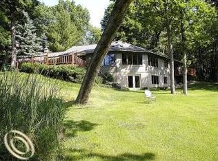 1535 Rosell Rd, Holly, MI 48442