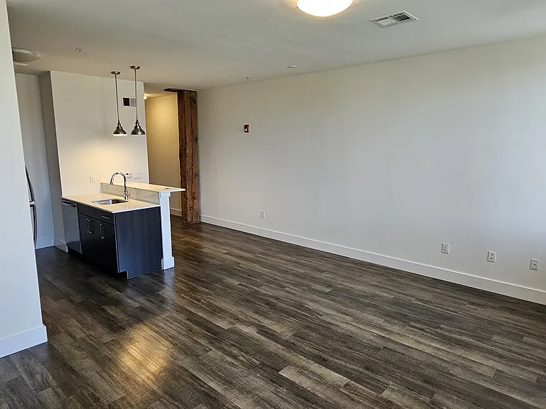 Textile Lofts — Photo 18