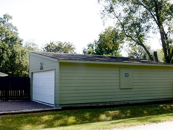  side of garage on Marrs 