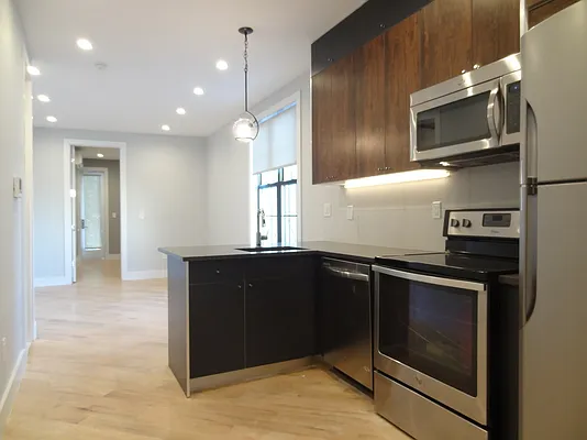 Rented by Premier Metro Realty Corp | media 46