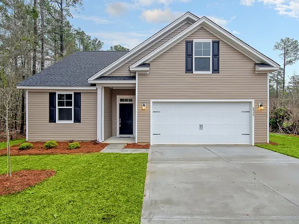 8935 Old State Rd, Holly Hill, SC 29059