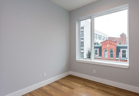 2nd image of 34 Belvidere St APT 2R