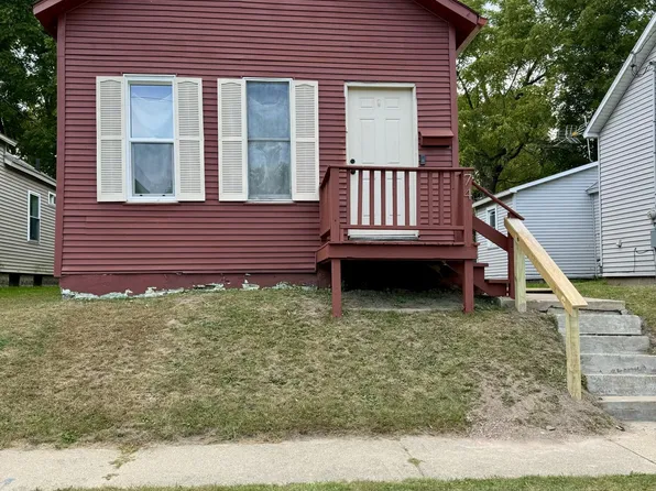 74 Hancock St, Manistee, MI 49660