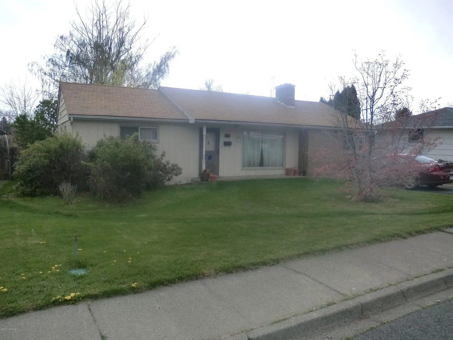 2804 Brackett Ave photo 1