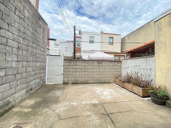 5th image of 2340 S 10th St #1