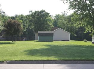 221 N 9th St, Albia, IA 52531