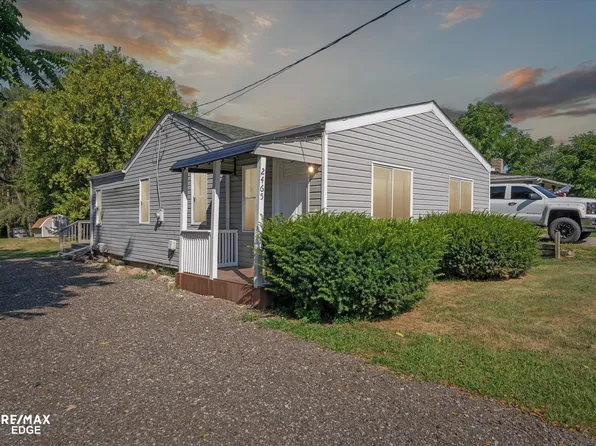 2465 Stockbridge St, Burton, MI 48509