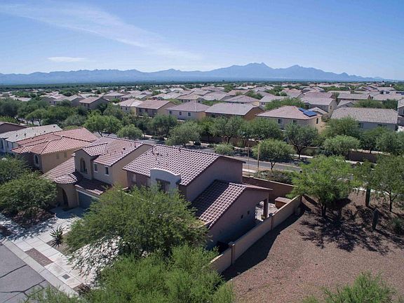 2nd image of 32 E Camino Limon Verde