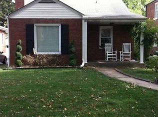 1214 Moorlands Dr, Saint Louis, MO 63117