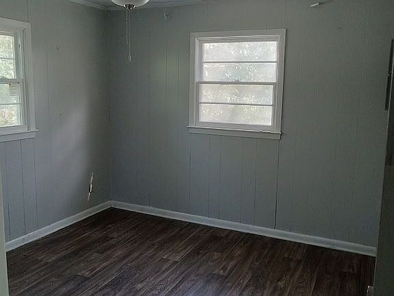 2nd image of 1118 Oak St