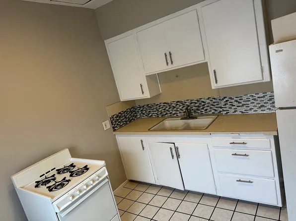 910 N Grant St #3, Bay City, MI 48708