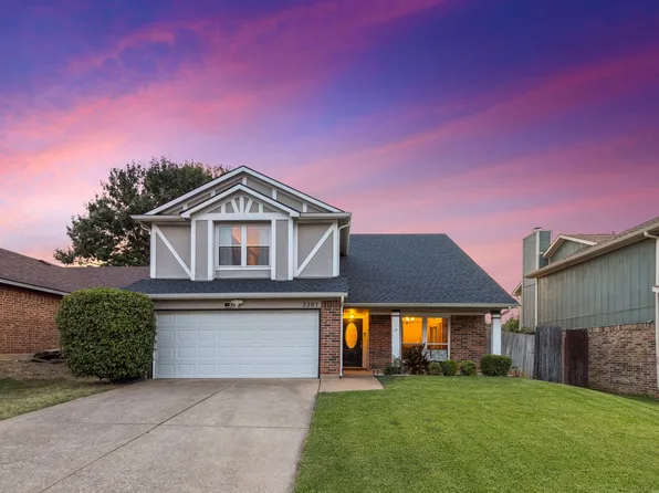 2207 Chatam Hill St, Grapevine, TX 76051